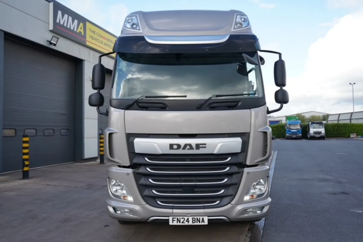2024 DAF CF480 8X2 BEAVERTAIL, CRANE & TRAILER - Image 2