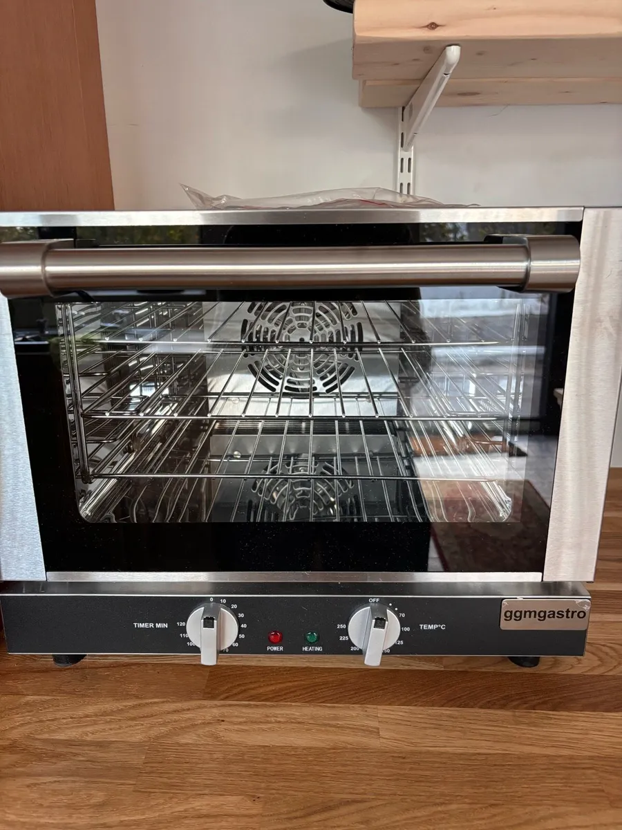 Brand new Compact electric convection oven - Image 1