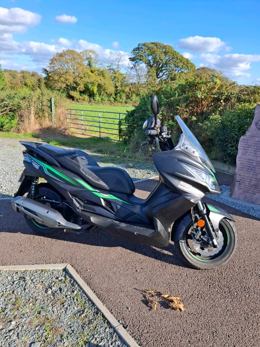 Kawasaki j125 scooter - Image 1