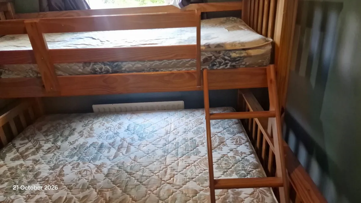 Bunk bed - Image 1