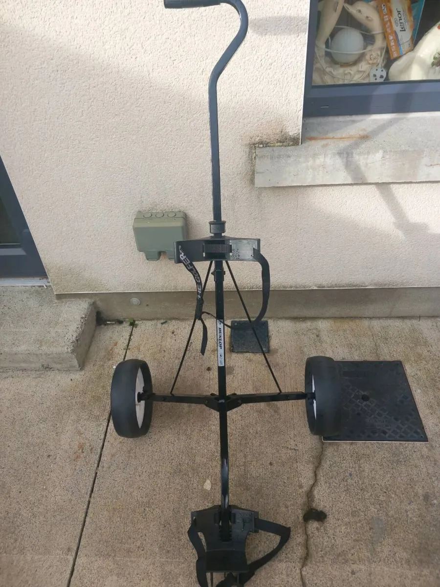 Dunlop golf trolley. - Image 2