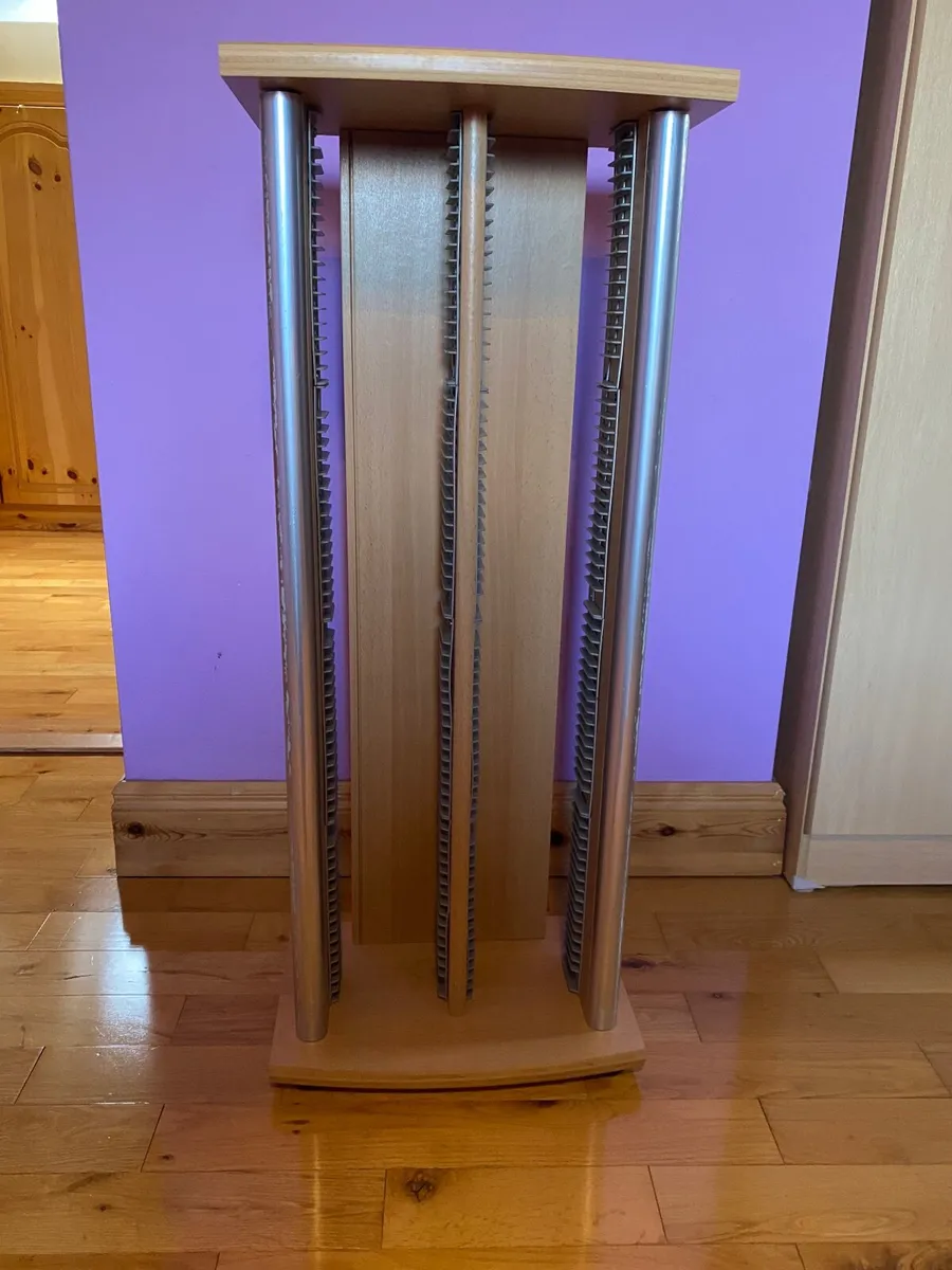 CD rack - Image 1
