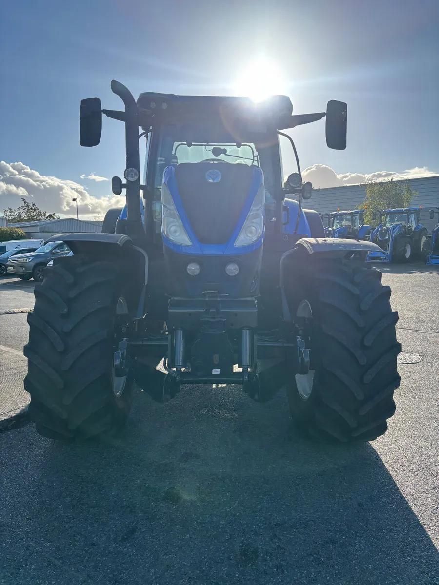 New Holland T7.210 Auto Command-4441hrs - Image 2