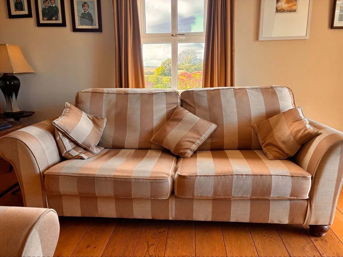 Sofa- 3 piece suite - Image 2