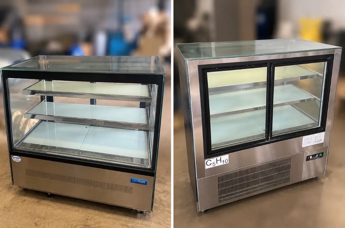 Unifrost Commercial Cake Display Fridge – 418L - Image 1