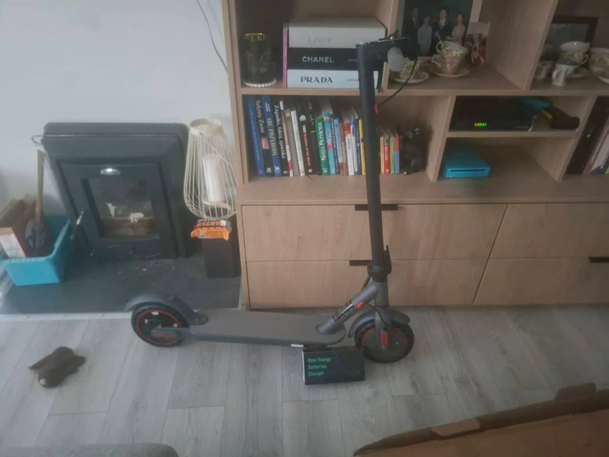 D8 E scooter - Image 2