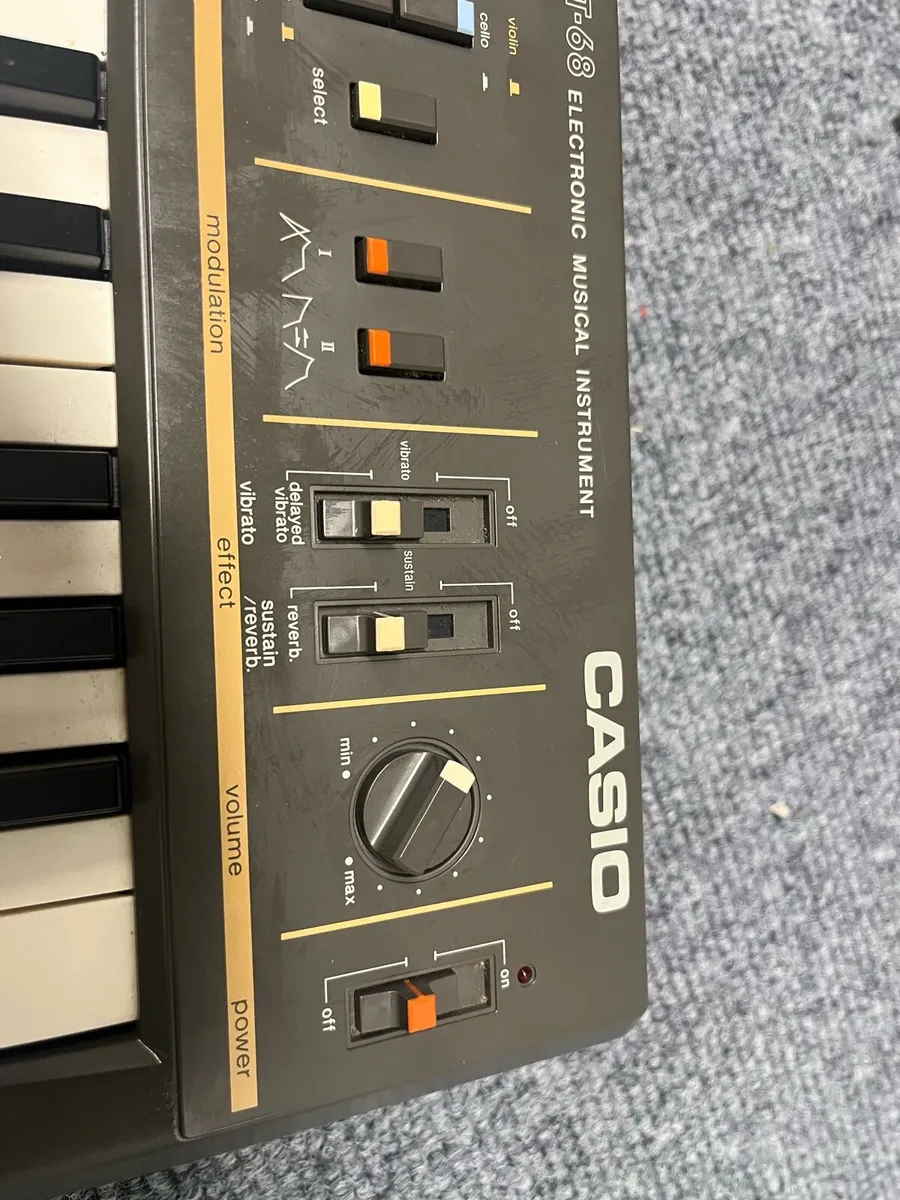Vintage Casio Casiotone MT-68 Keyboard - Image 3