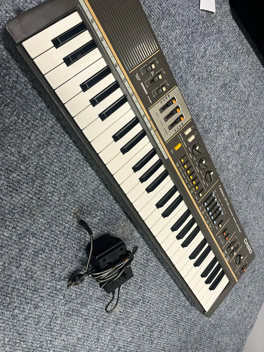 Vintage Casio Casiotone MT-68 Keyboard - Image 2