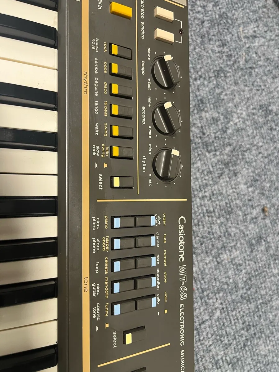 Vintage Casio Casiotone MT-68 Keyboard - Image 4