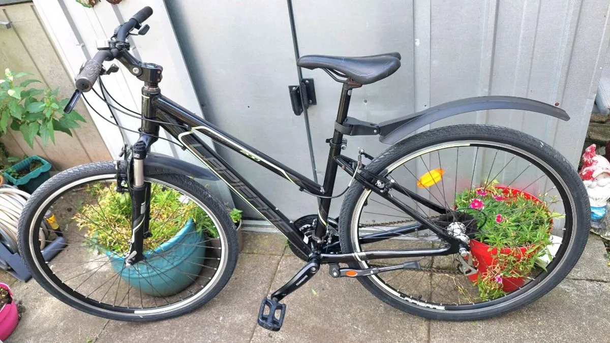 Lappier Cross 200 Series Hybrid Bike - Image 4