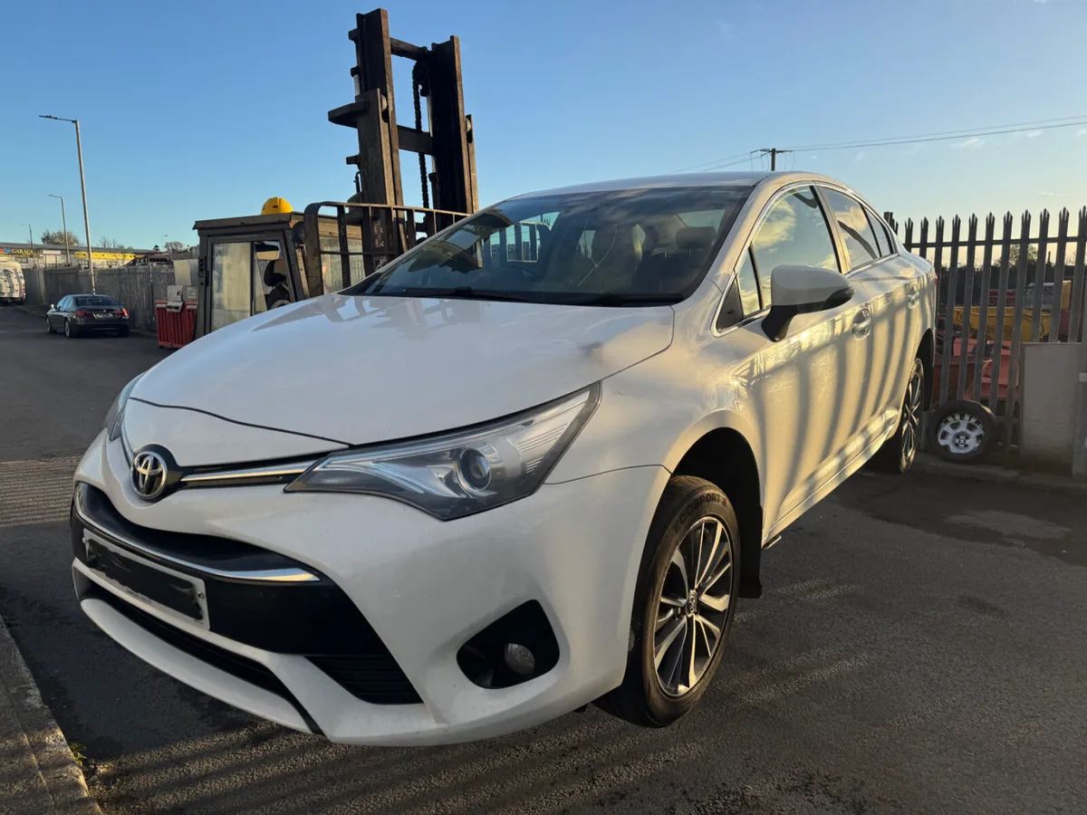 2016 Toyota Avensis 2.0D BREAKING/PARTS - Image 1