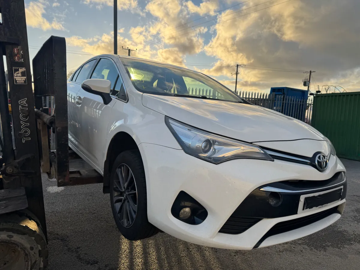 2016 Toyota Avensis 2.0D BREAKING/PARTS - Image 4