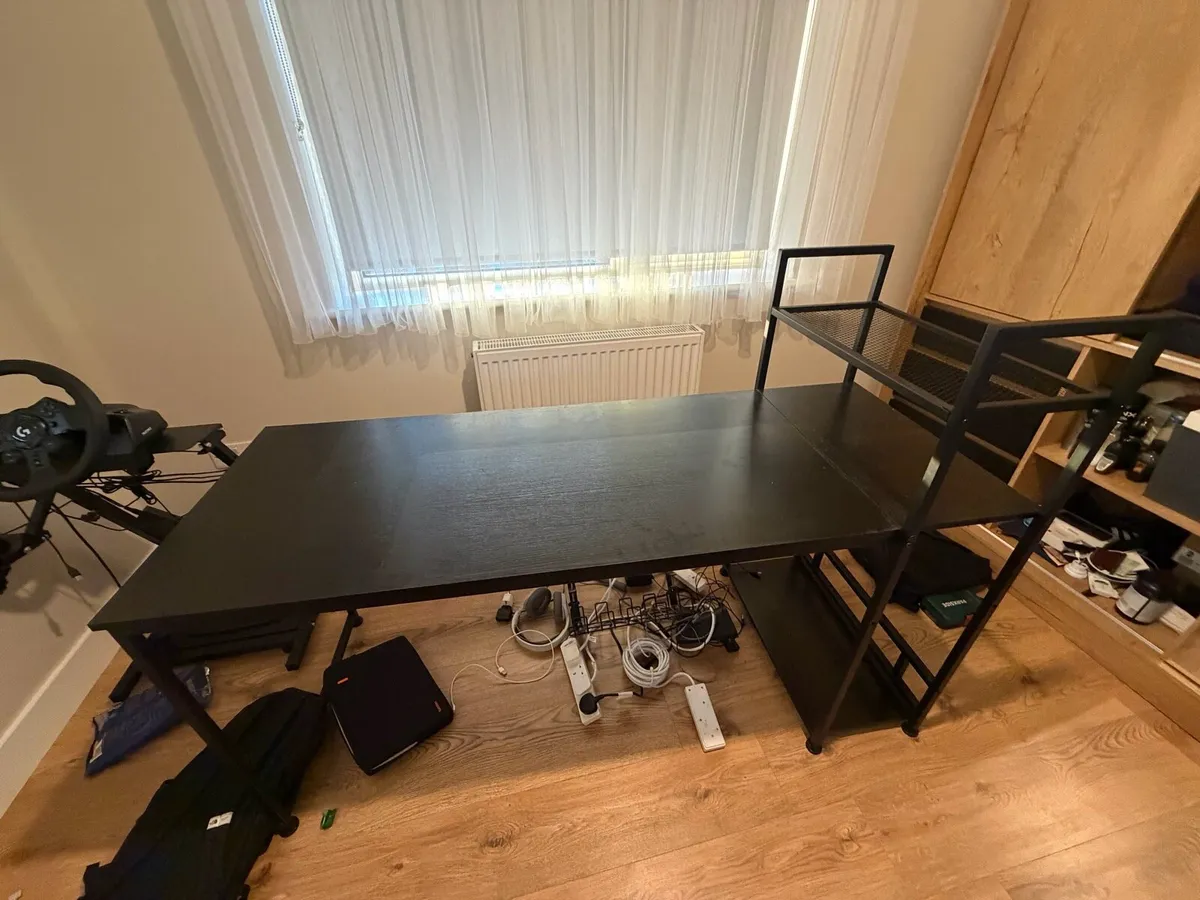 160cm x 60cm x 75cm black desk - Image 2