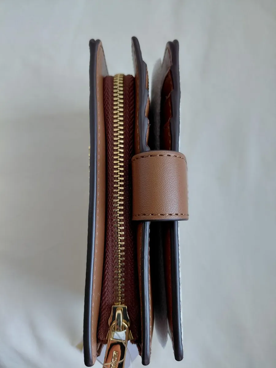 Michael Kors Wallet - Image 4