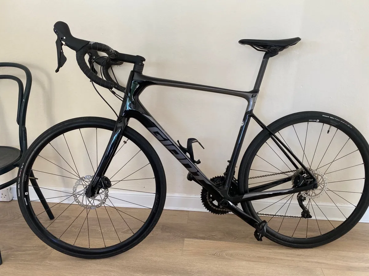 Racing bike Giant Defy Advance 2 (L) - Image 1