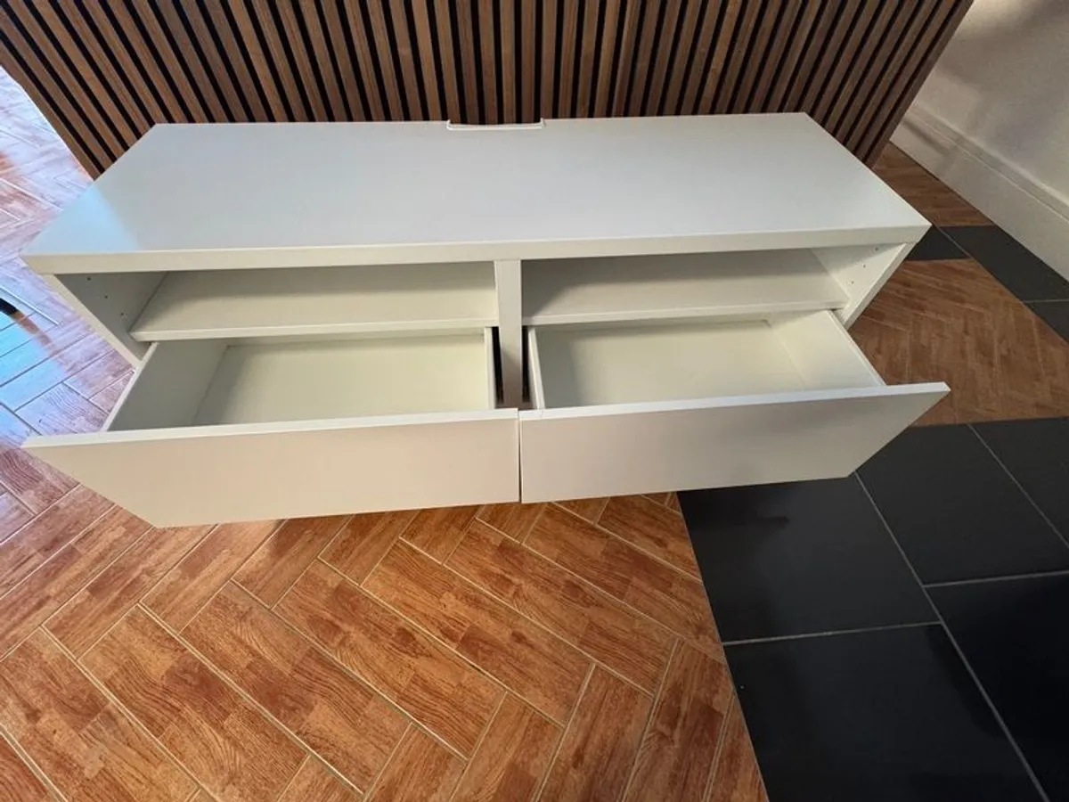 TV Unit - Image 1