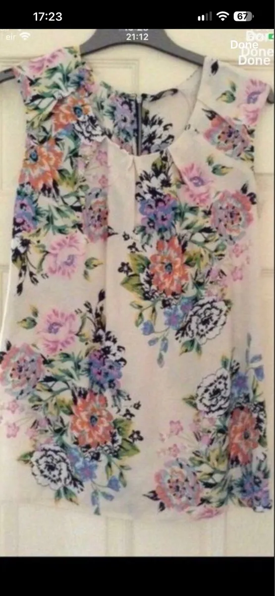Ladies stunning top size 10 €3 - Image 1