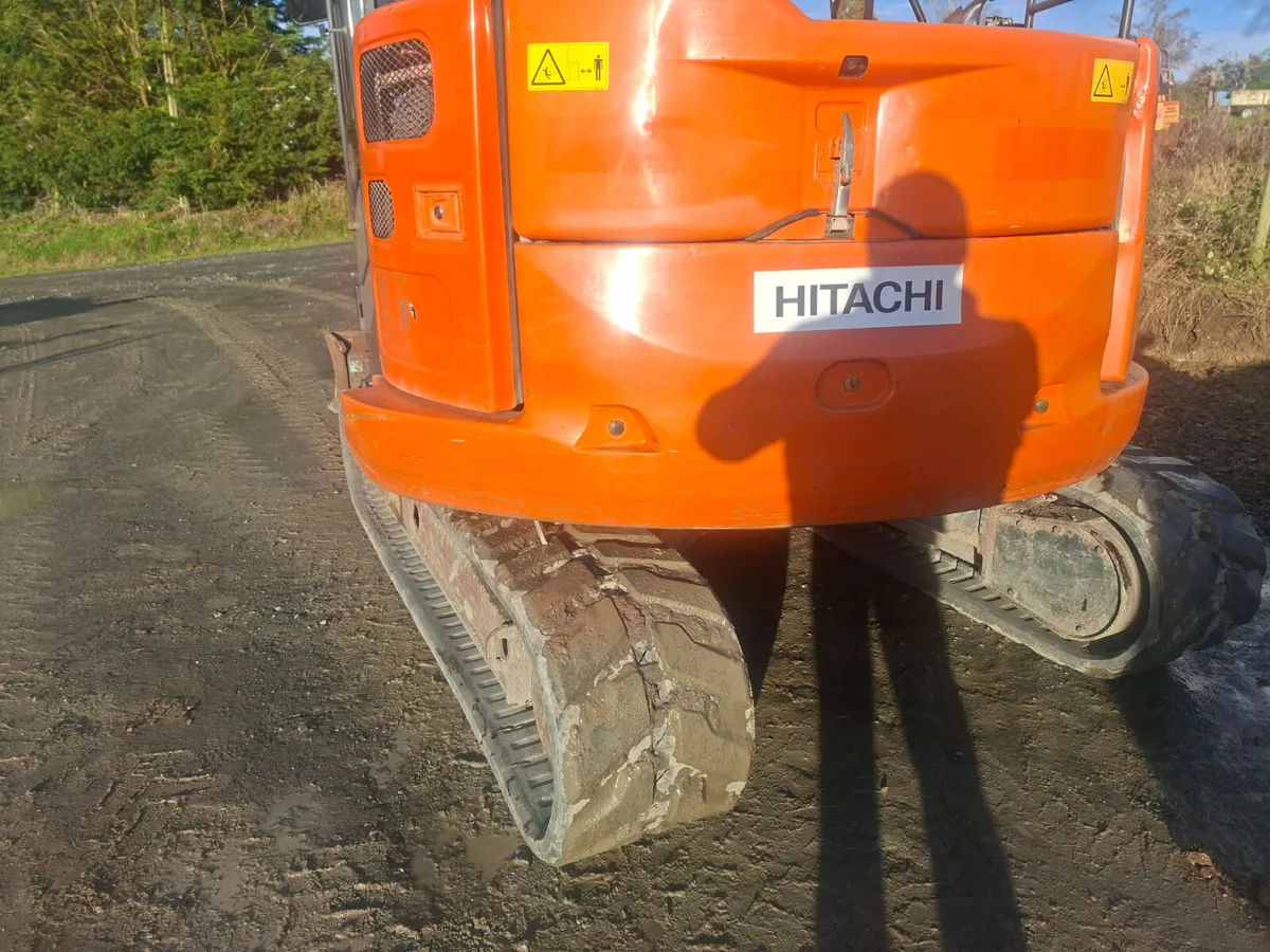 Hitachi 85.5  year 2018 - Image 3