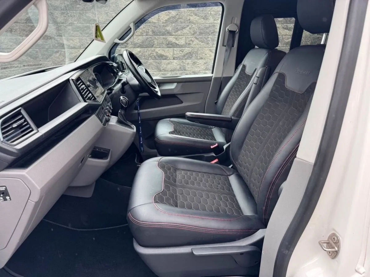 Volkswagen Transporter 2024 - Image 2