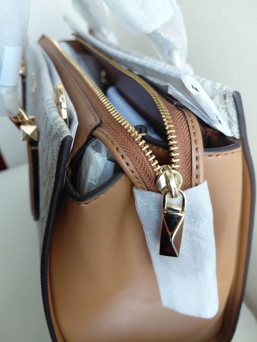 Michael Kors Handbag - Image 4
