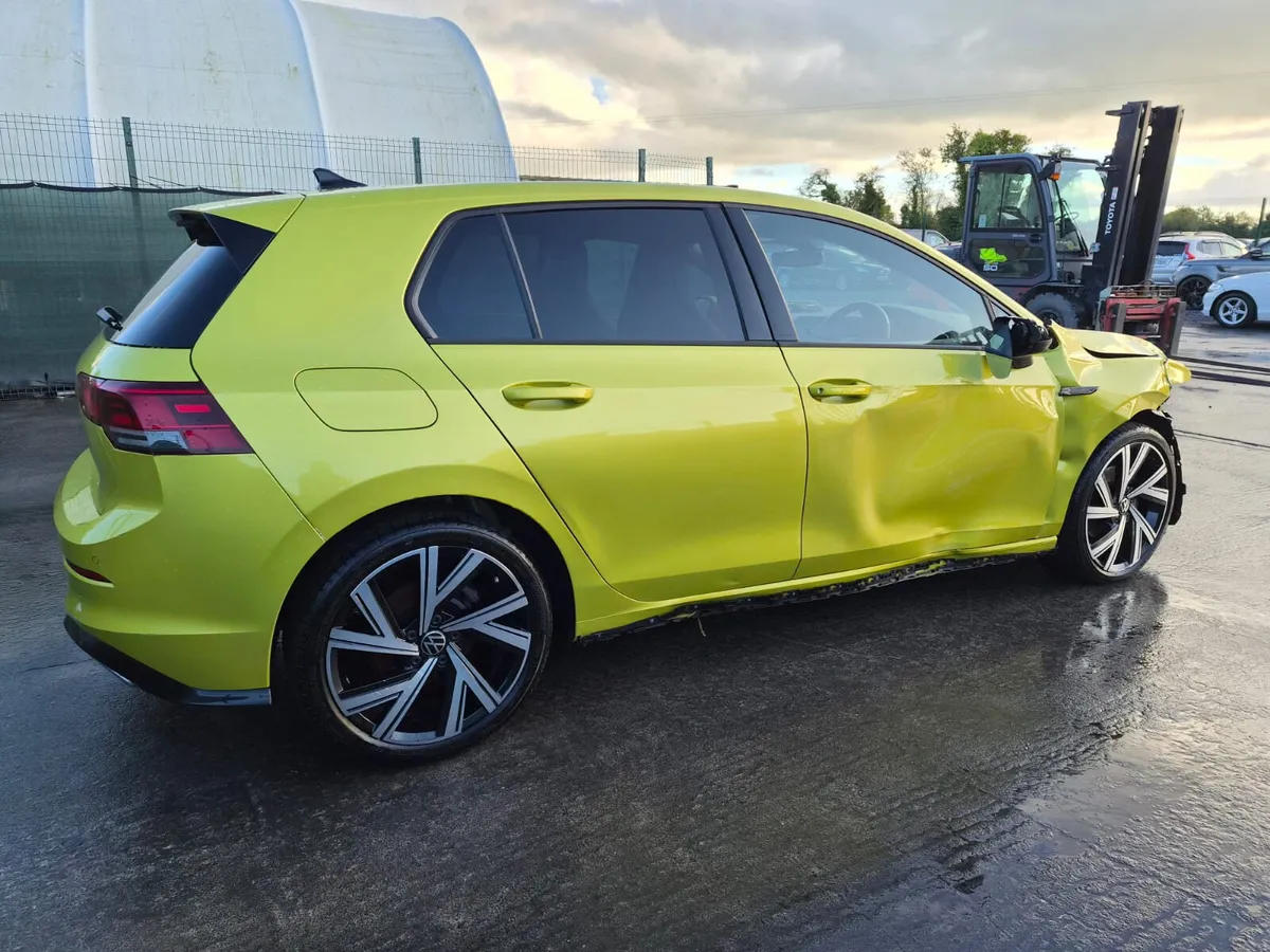 212 Volkswagen Golf R Line - Image 3