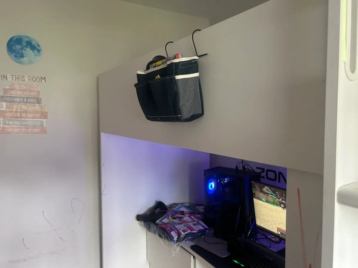 Bunkbed - Image 1