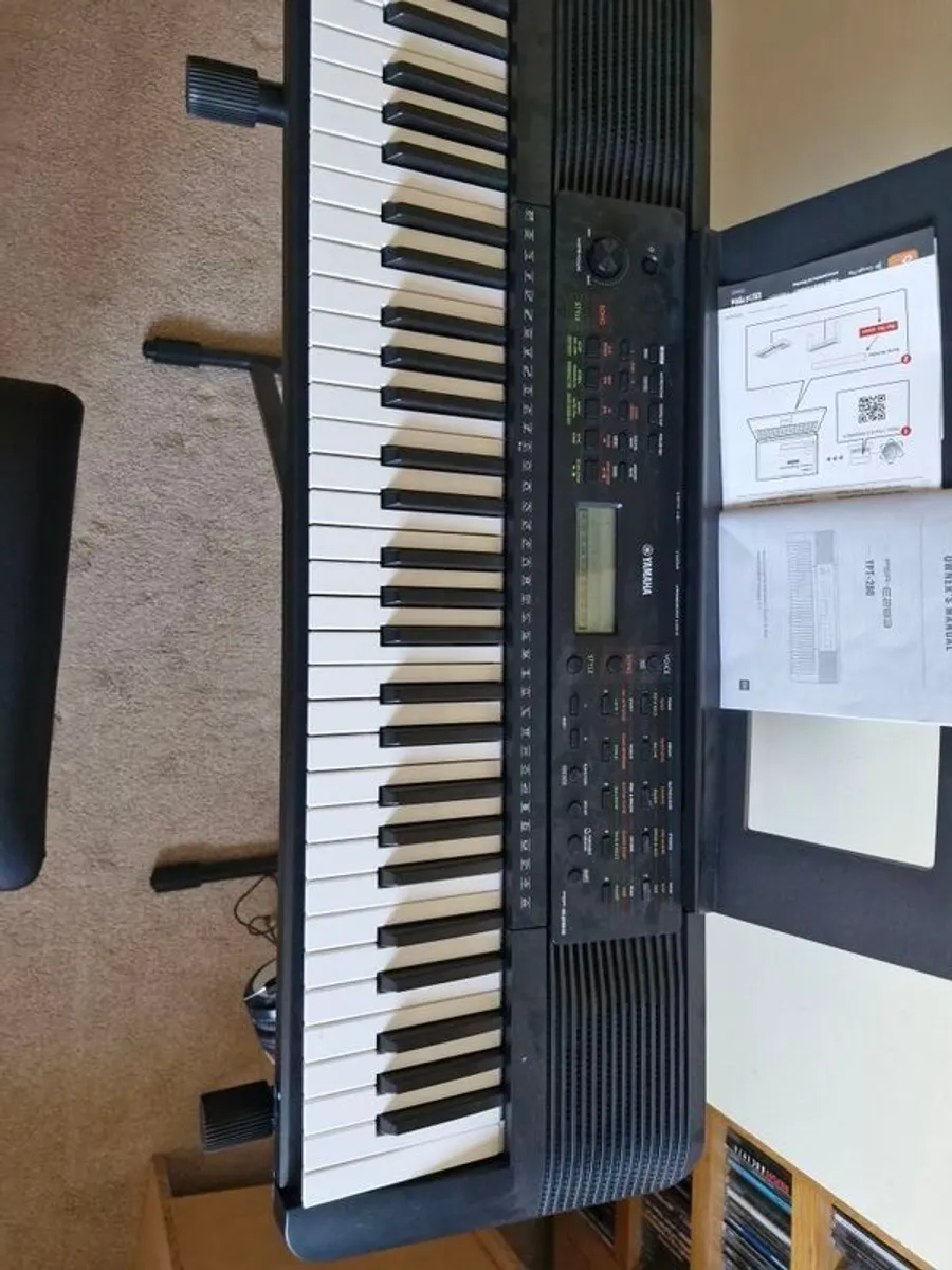 Yamaha PSR-E283 Bundle ( Keyboard ,Stand. Bench and Headphones) - Image 2