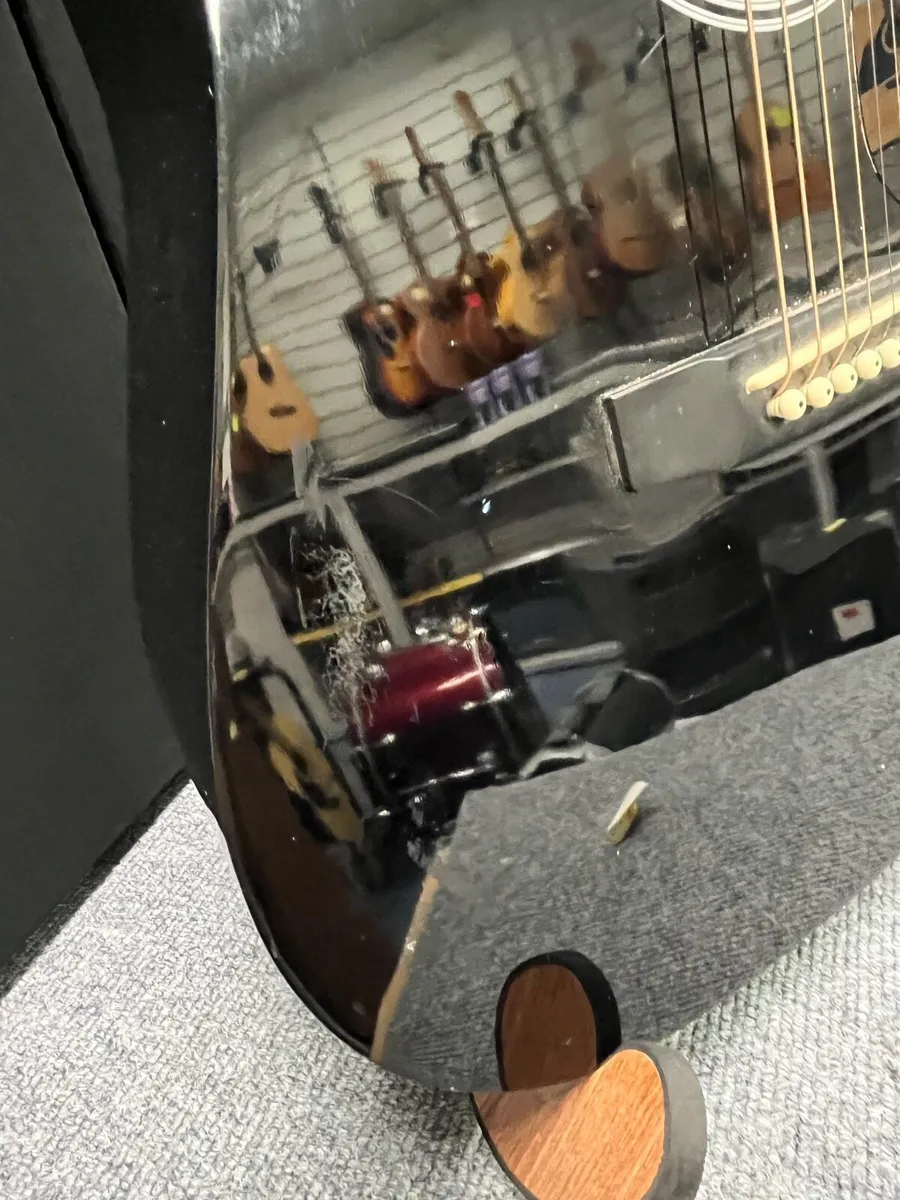 Squier Fender Electro Acoustic Guitar - Image 2