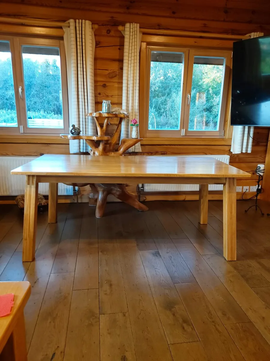 Solid Oak table - Image 1