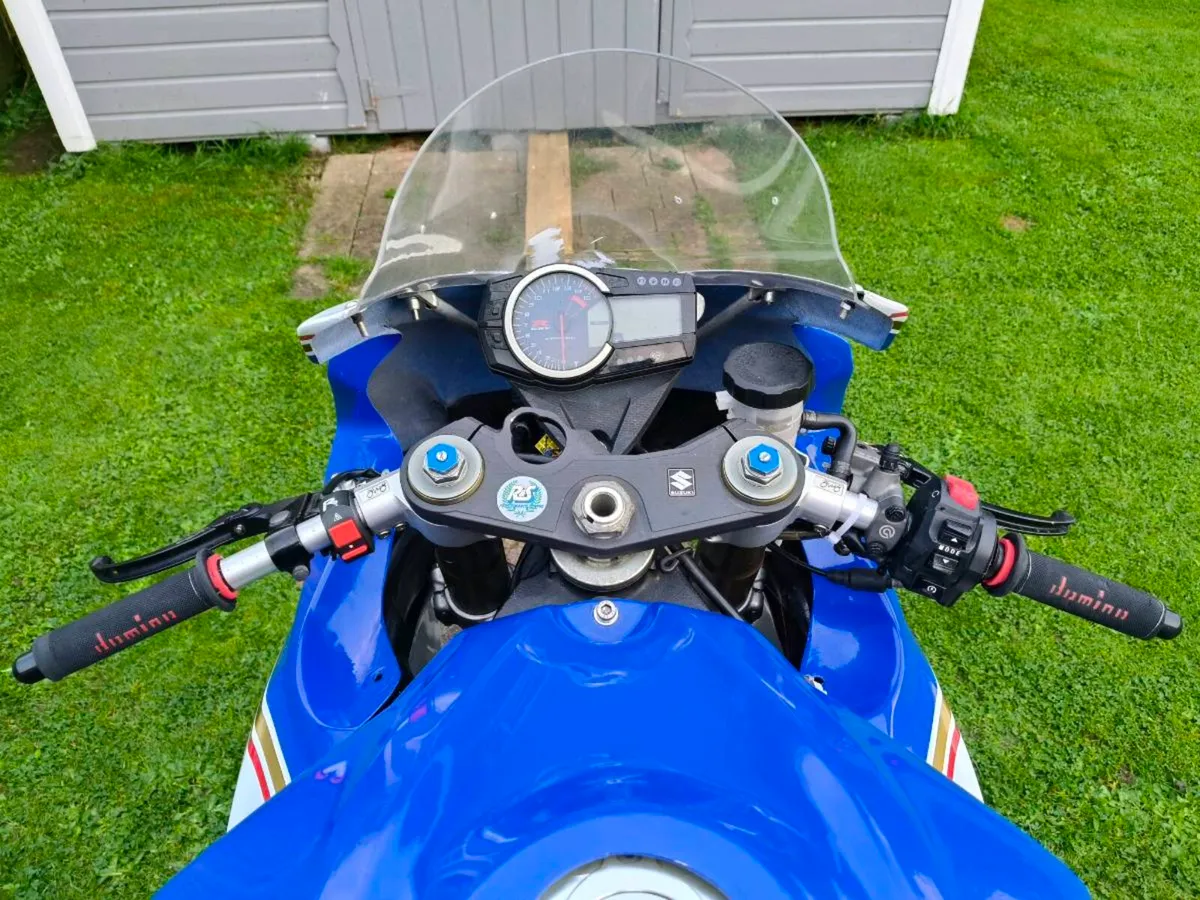 2010 GSXR 600 Track Bike - Image 4