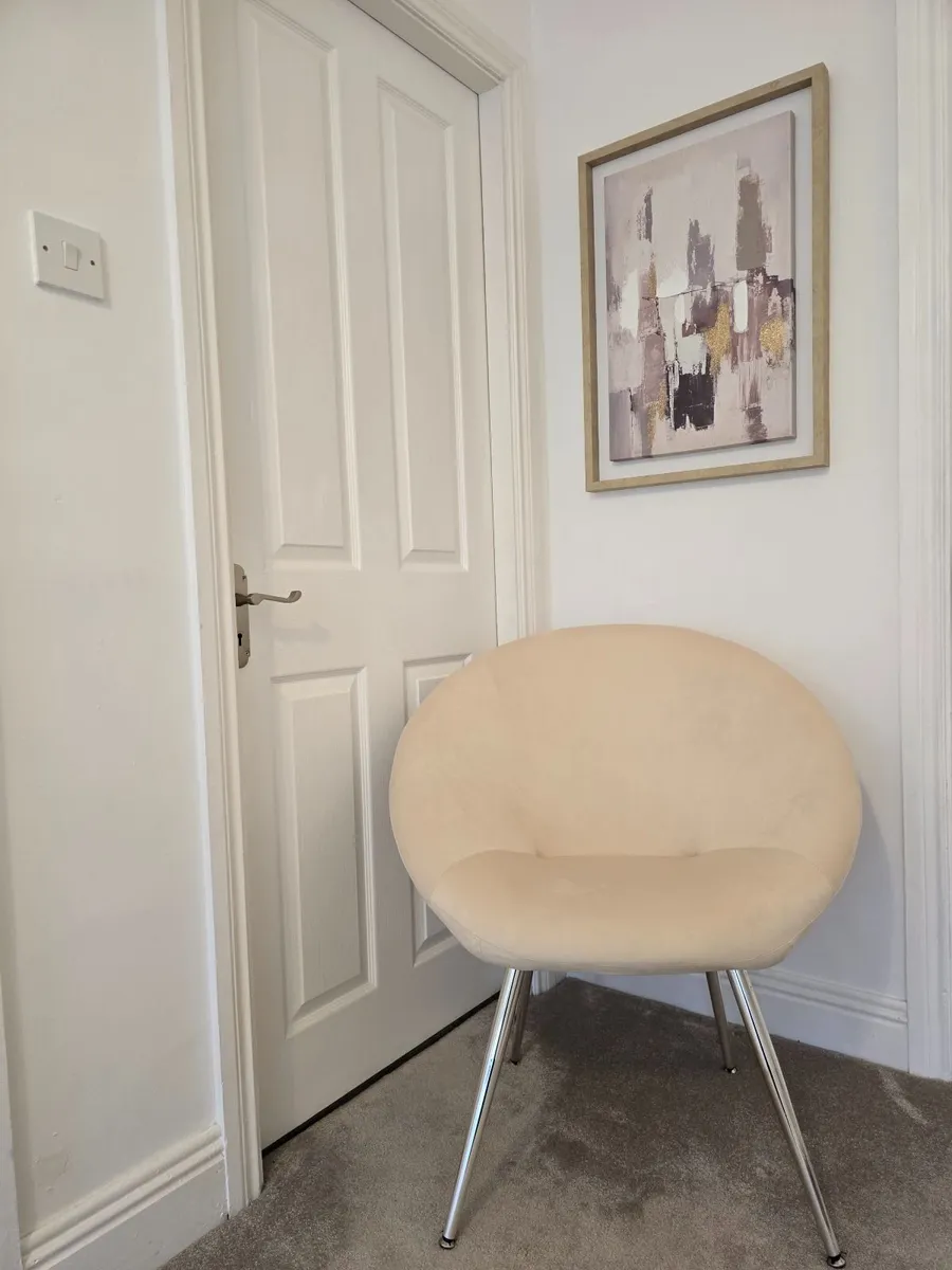 Ivory / Cream / Off-White Velvet Accent Chair - Image 2