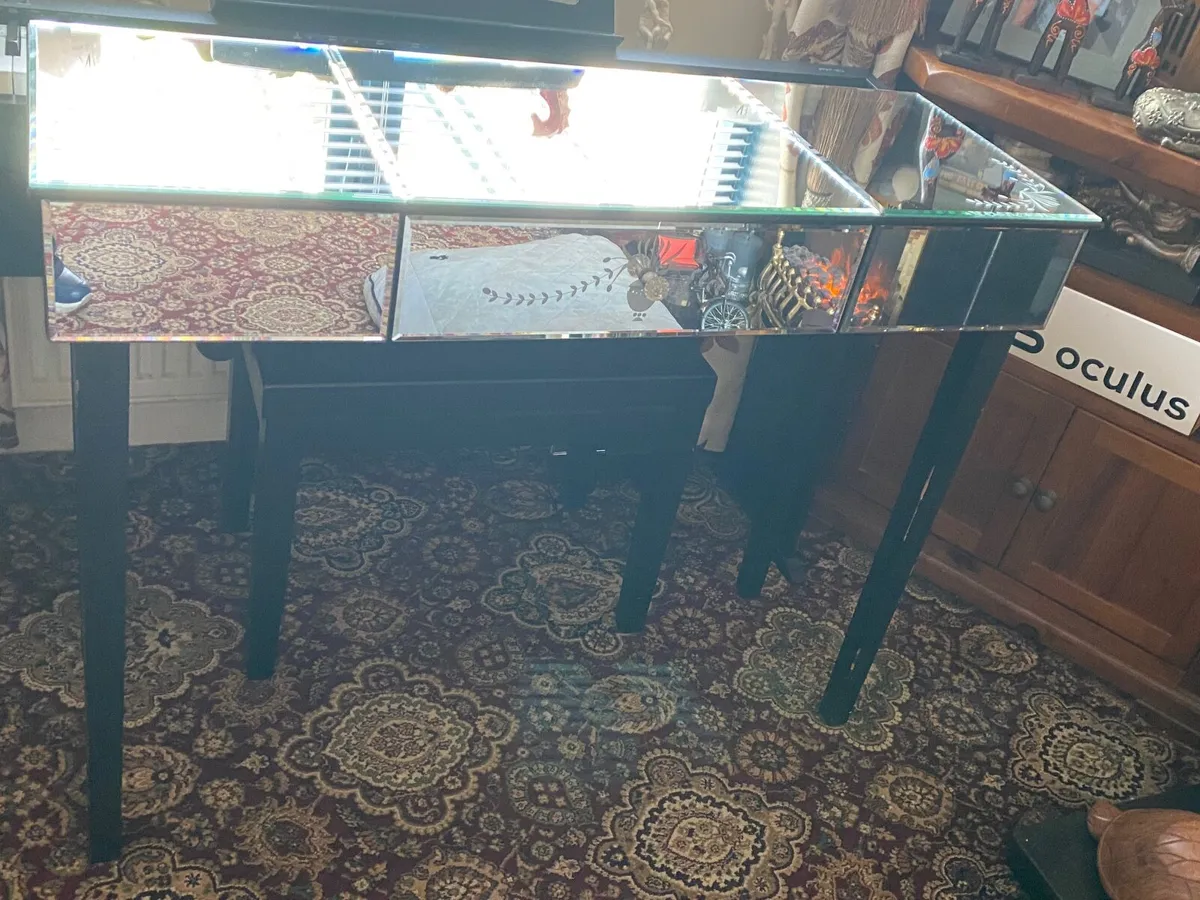 Hall table - Image 1