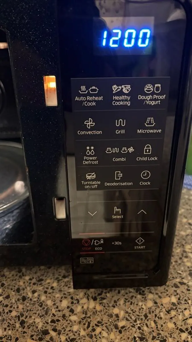 Samsung smart oven microwave - Image 3
