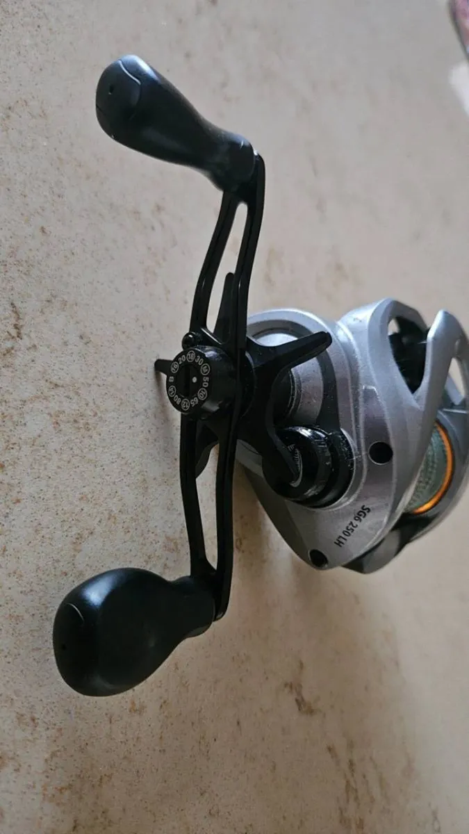 Savage Gear Fishing Reel - Image 2