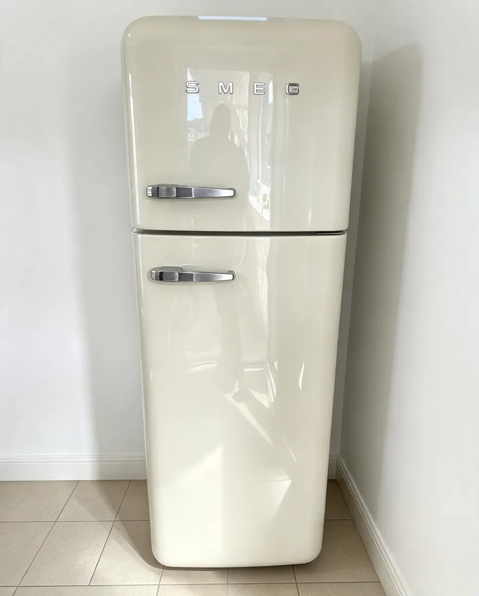 Smeg fridge freezer - Image 1