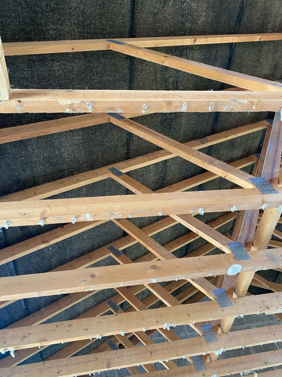 Roof tiles + Roof trusses - Image 3