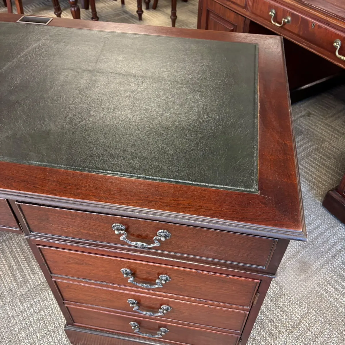 Mahogany green leather top pedestal writing desk - Image 4