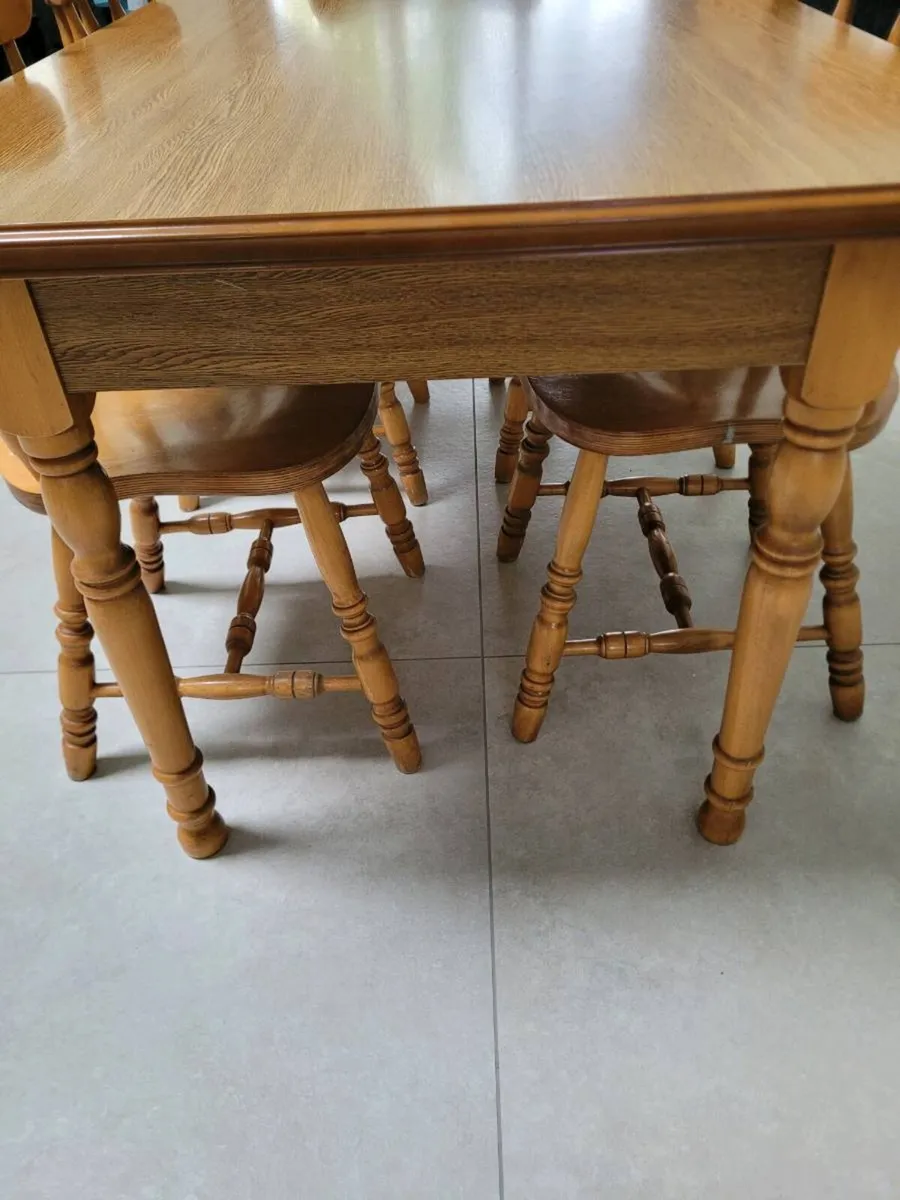 WOODEN DINING TABLE AND 6 CHAIRS - Image 2