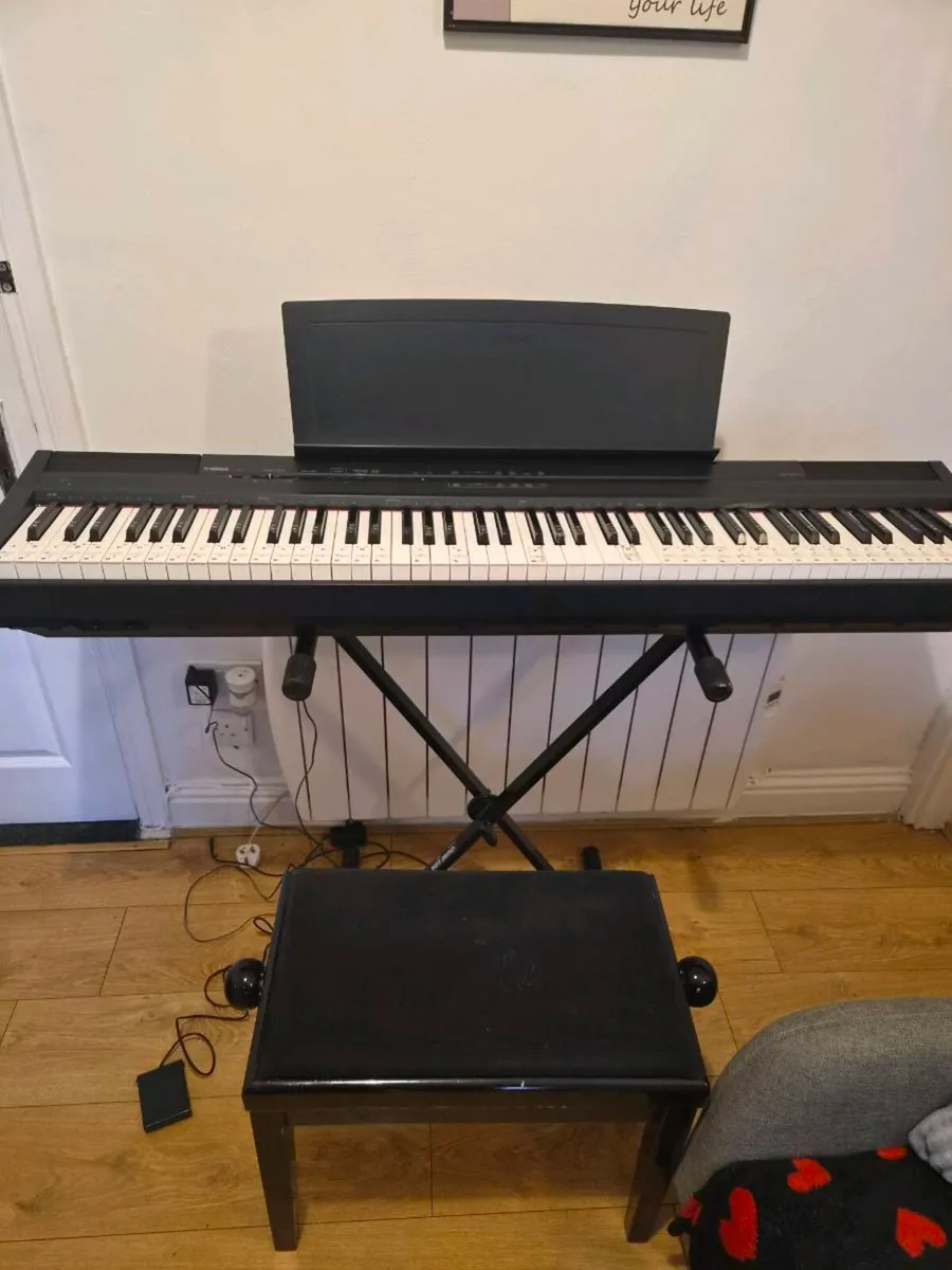 Yamaha digital piano P105 - Image 1