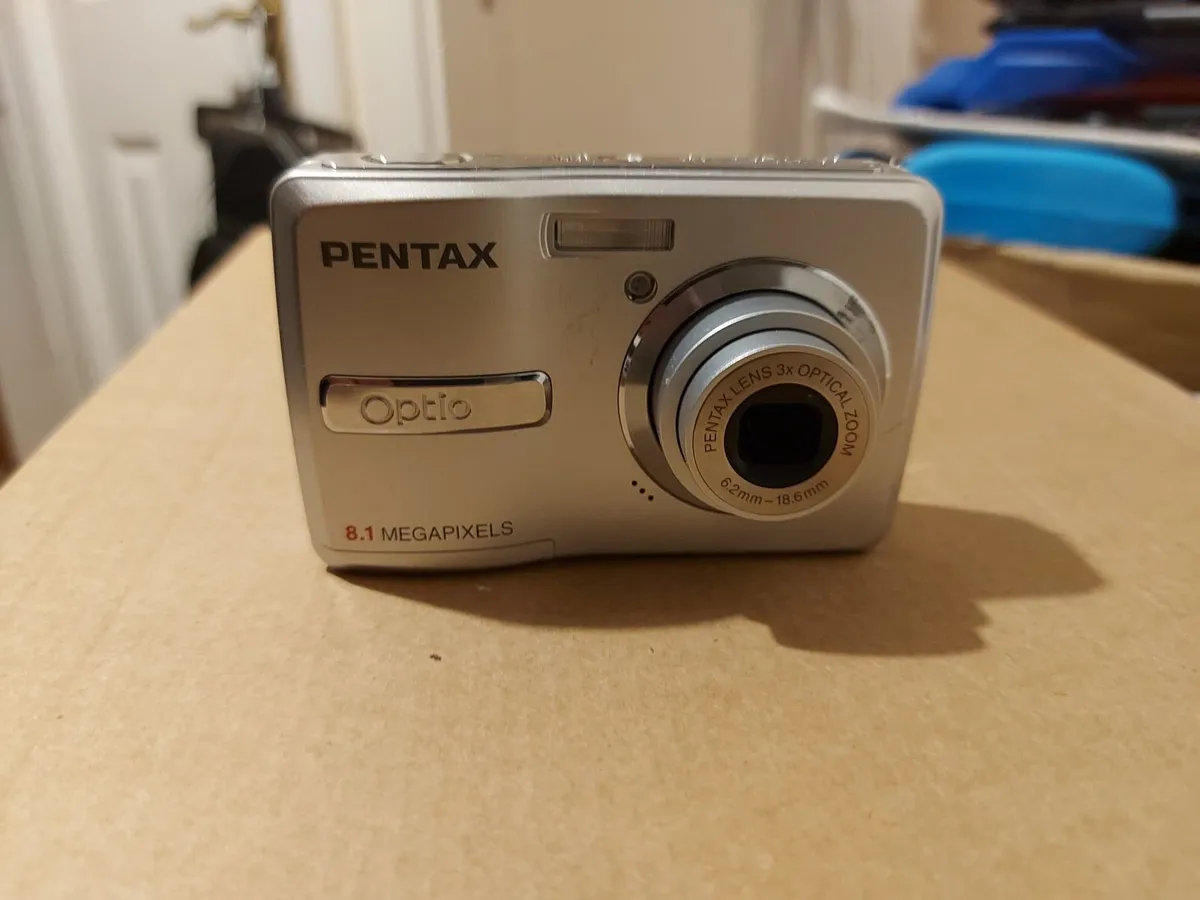 Pentax Optio E40 Digital Camera, 8.1 Megapixels - Image 1