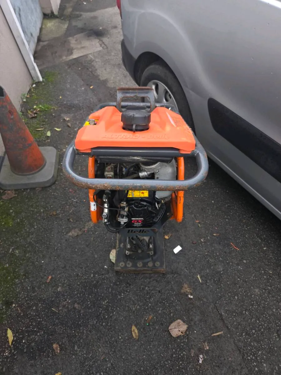 Honda bella rxt60 jumping jack/ trench rammer - Image 1