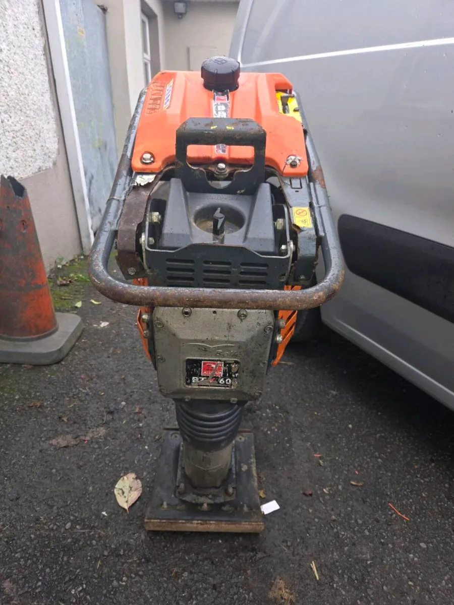 Honda bella rxt60 jumping jack/ trench rammer - Image 3