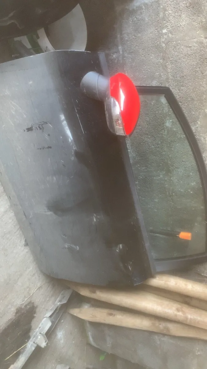 Ford fiesta for parts - Image 3
