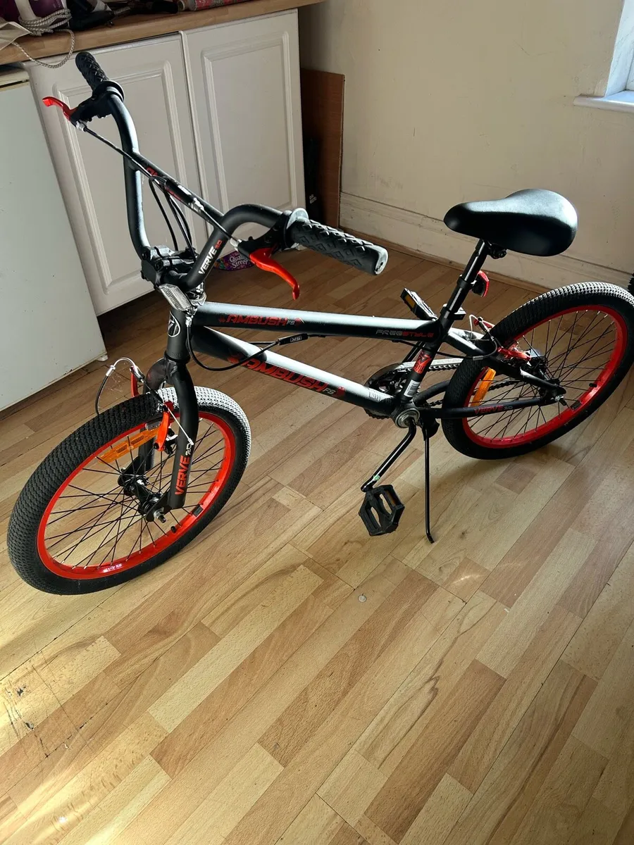 Child’s bicycle - Image 2