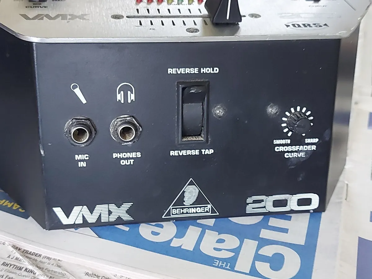 BEHRINGER PRO MIXER Model VMX 200, working great - Image 2