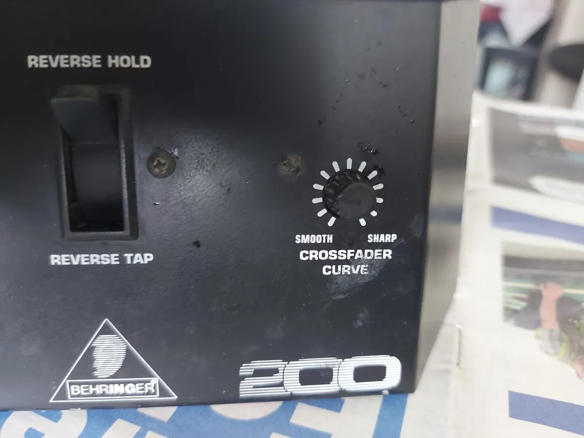 BEHRINGER PRO MIXER Model VMX 200, working great - Image 3