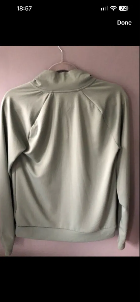 Ladies Nike sweater size XS €10 - Image 2