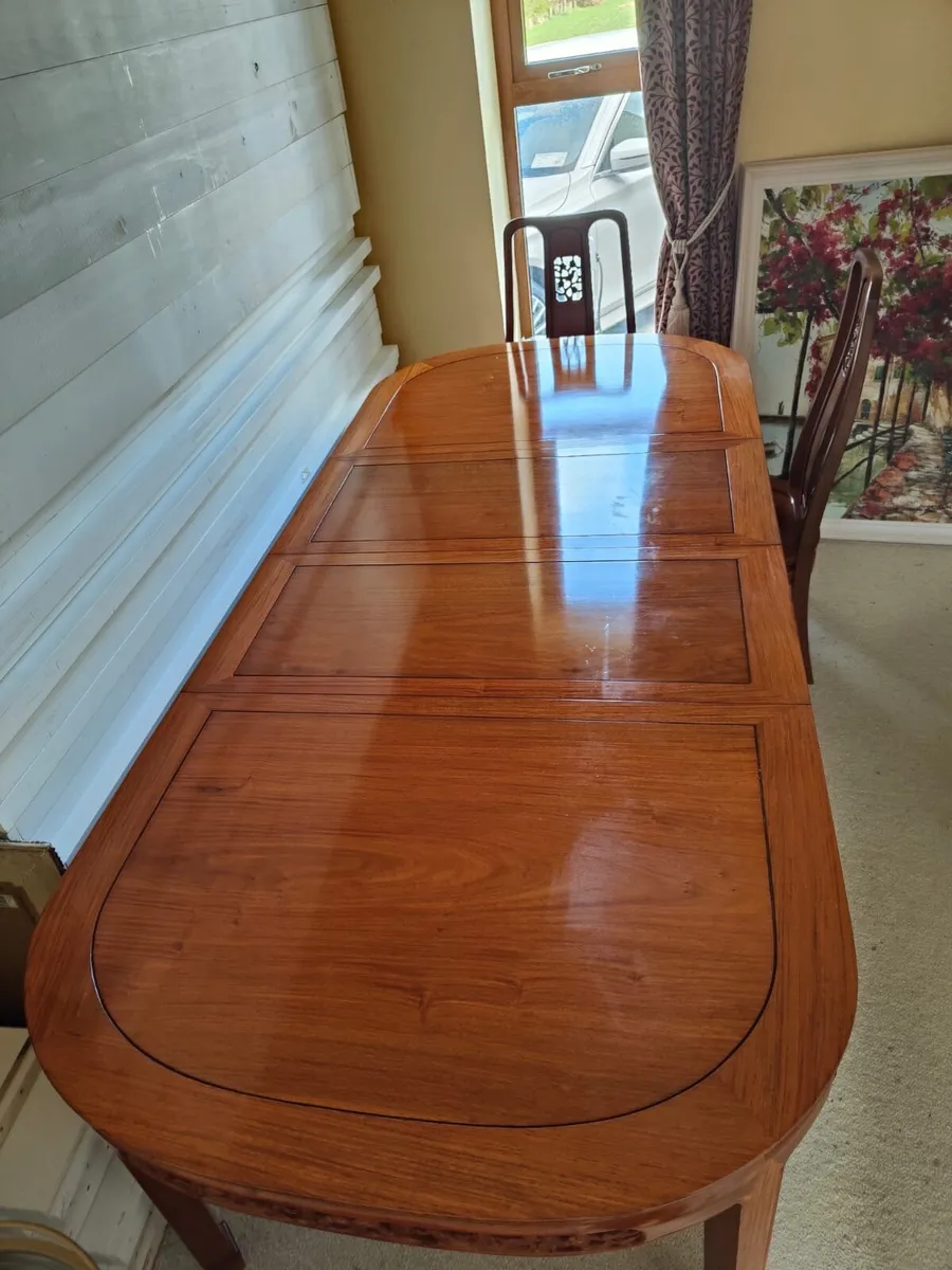 Bargain Exceptional Rosewood Table & 8 chairs - Image 1