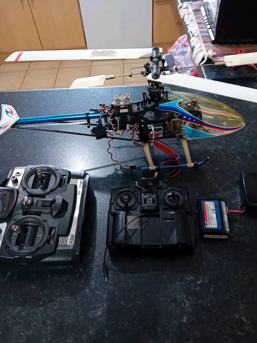 REMOTE CONTROL HELICOPTER - Image 1