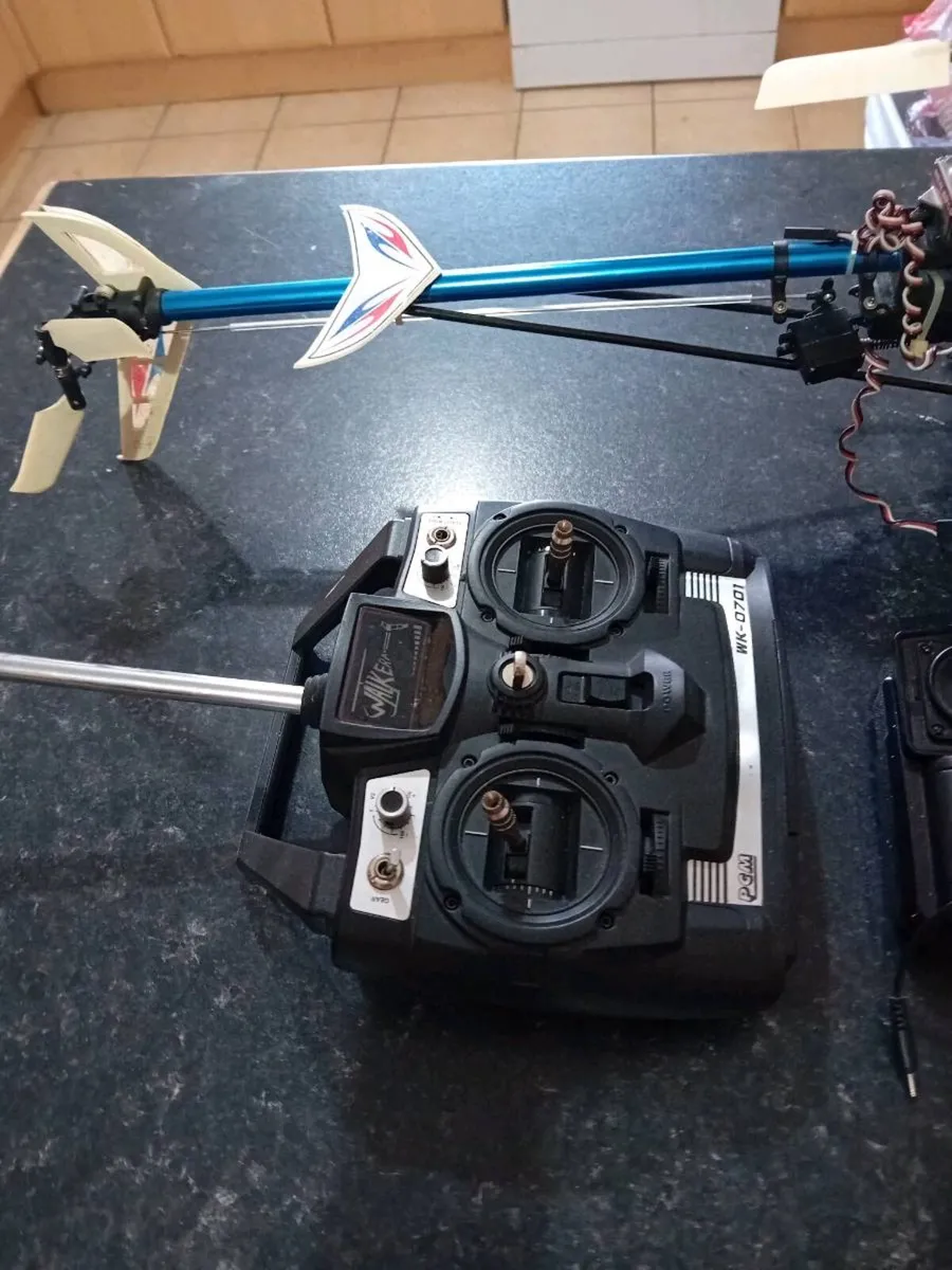 REMOTE CONTROL HELICOPTER - Image 2